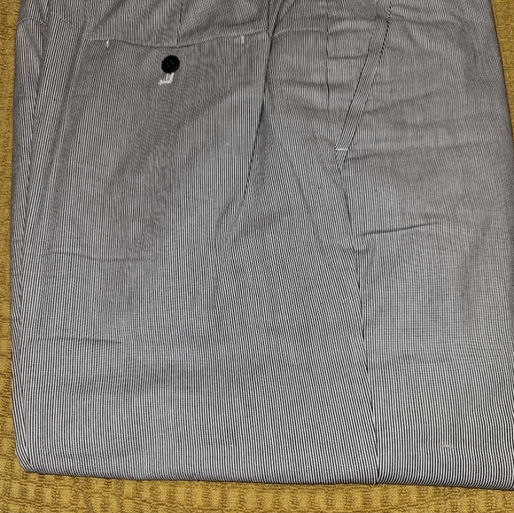 Capris - Picture 3 of 4